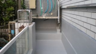 池のFRP防水について 魚の水槽のため水の入れ替えは必要ですか？ | FRP